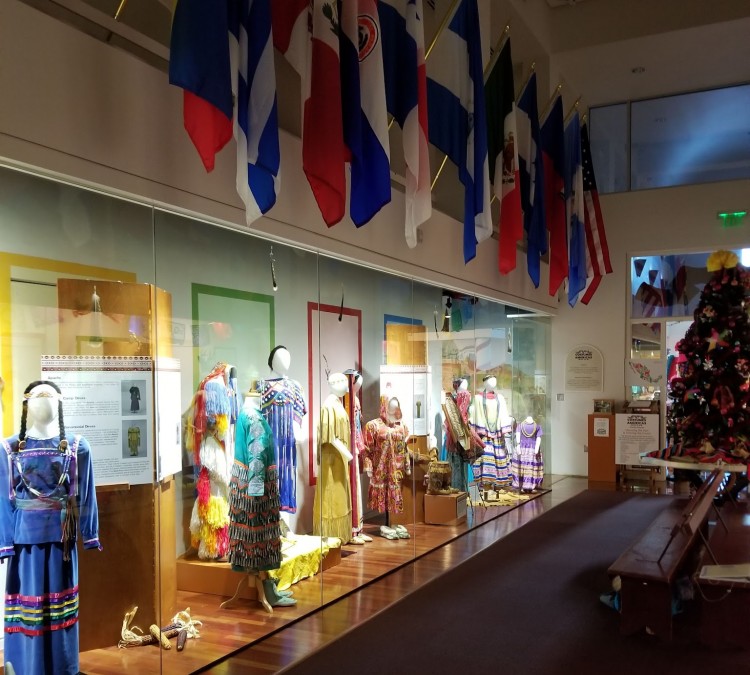 costumes-of-the-americas-museum-photo